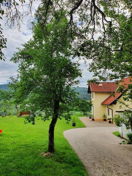 Charmantes Ferienhaus In Bester Lage Keutschach am See Zewnętrze zdjęcie